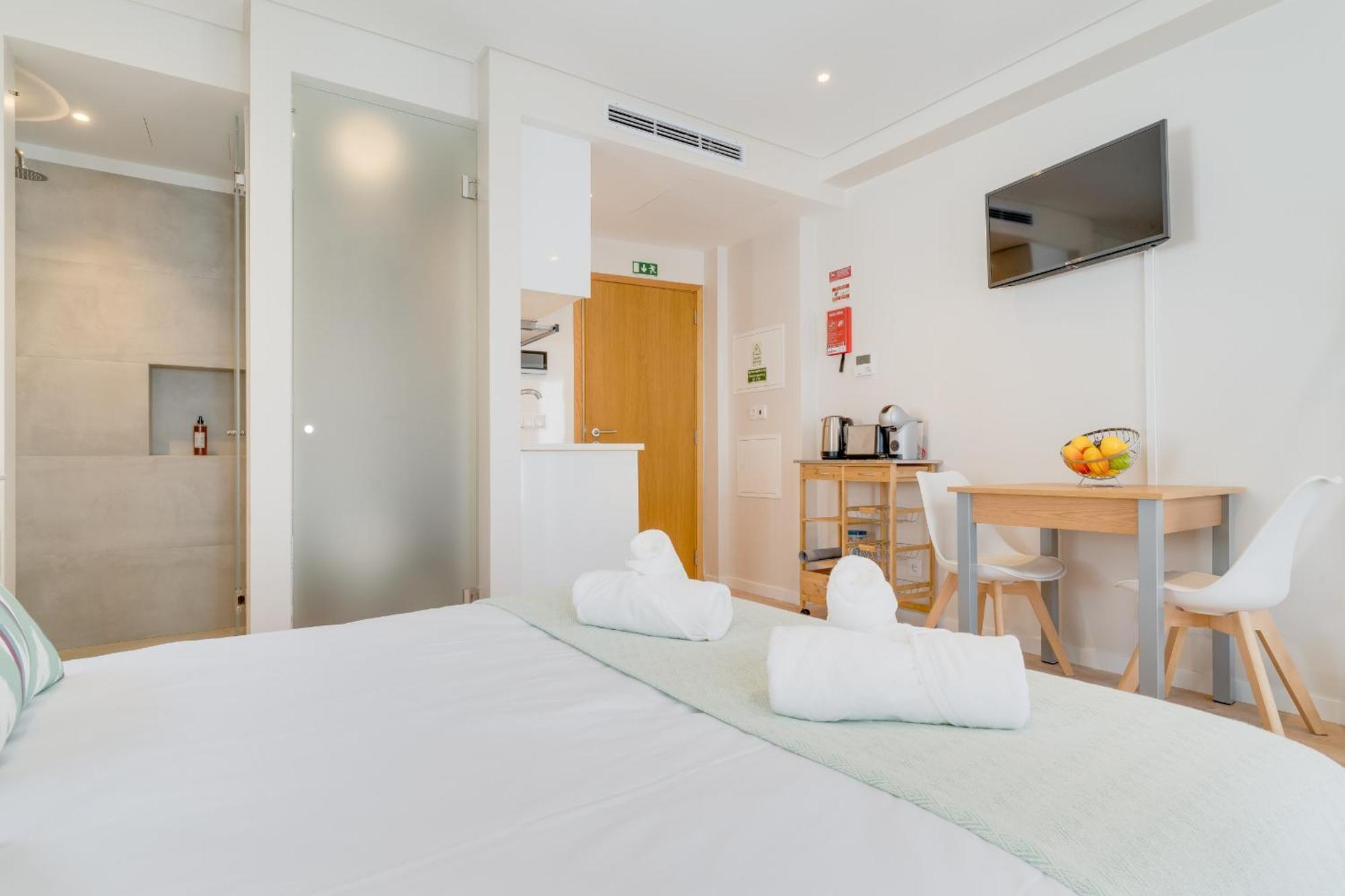 Q Studios By Atlantic Holiday Funchal  Esterno foto